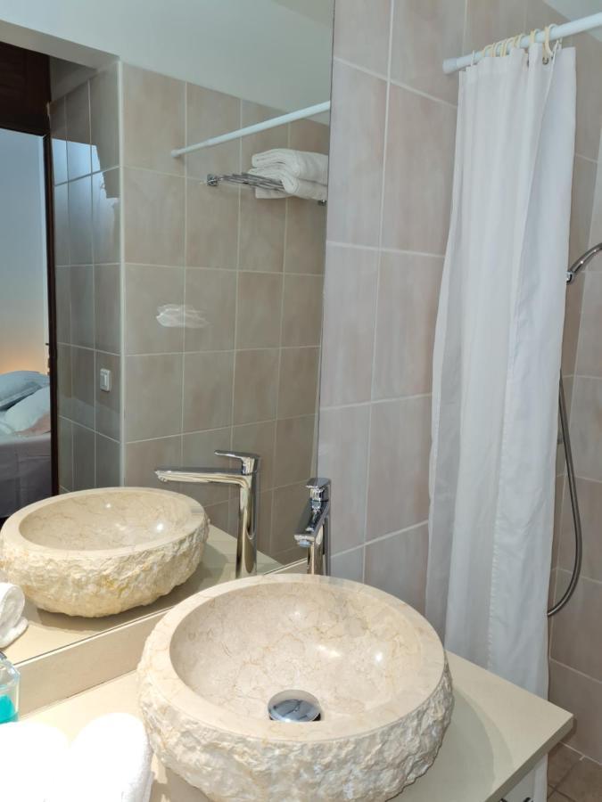 Chambre D'Hotes "Villa Rayon Vert" Deshaies Bagian luar foto